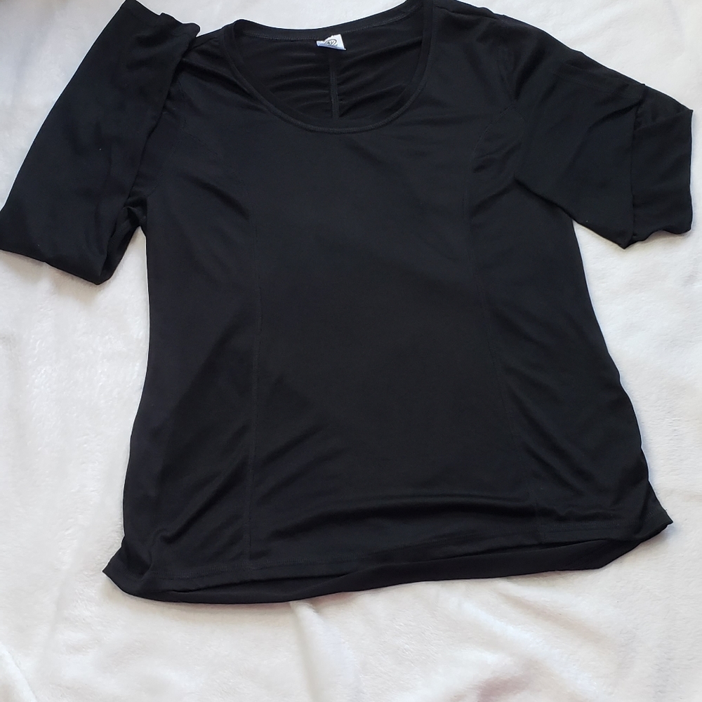 ATHETIC WORKS WOMEN LONG SLEEVE SIZE L BLACK.